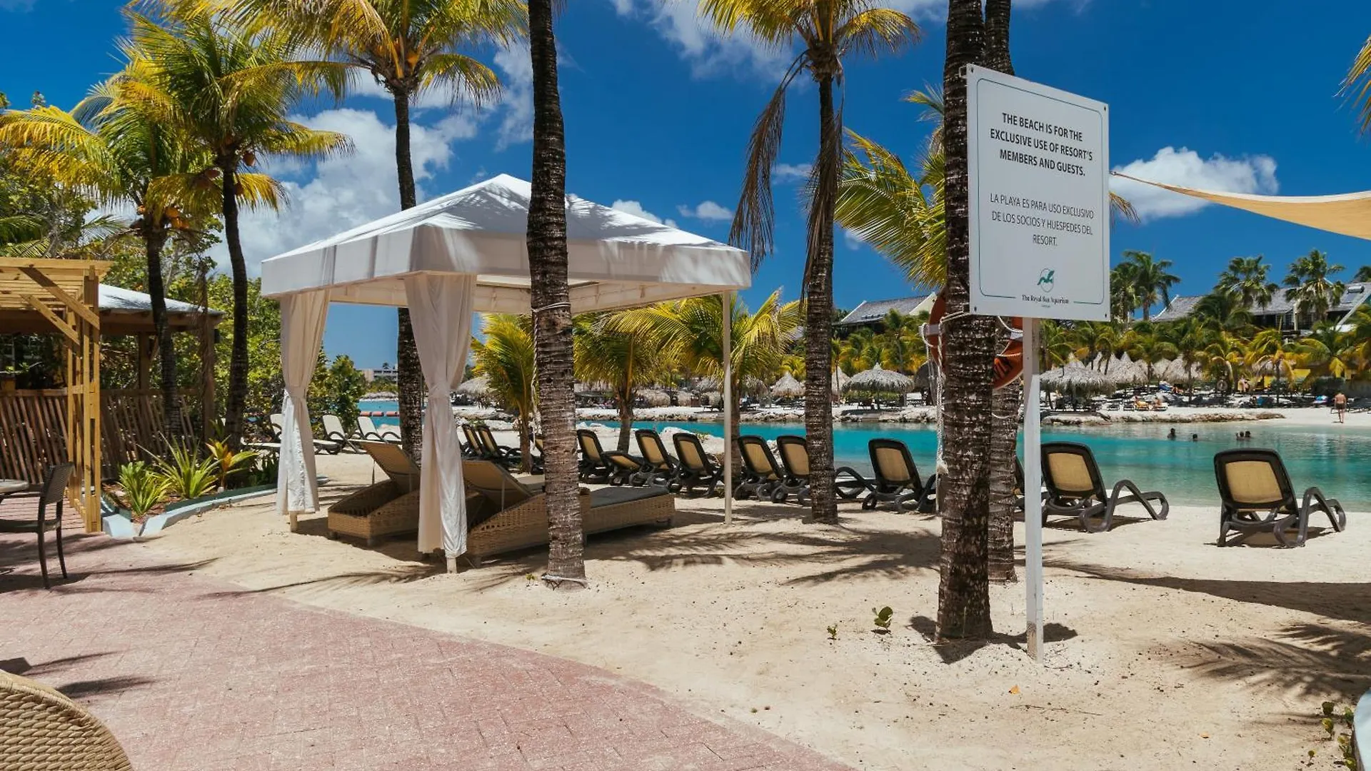 The Royal Sea Aquarium Resort Willemstad