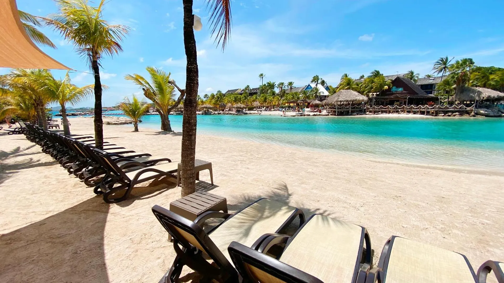 The Royal Sea Aquarium Resort Willemstad 5*,