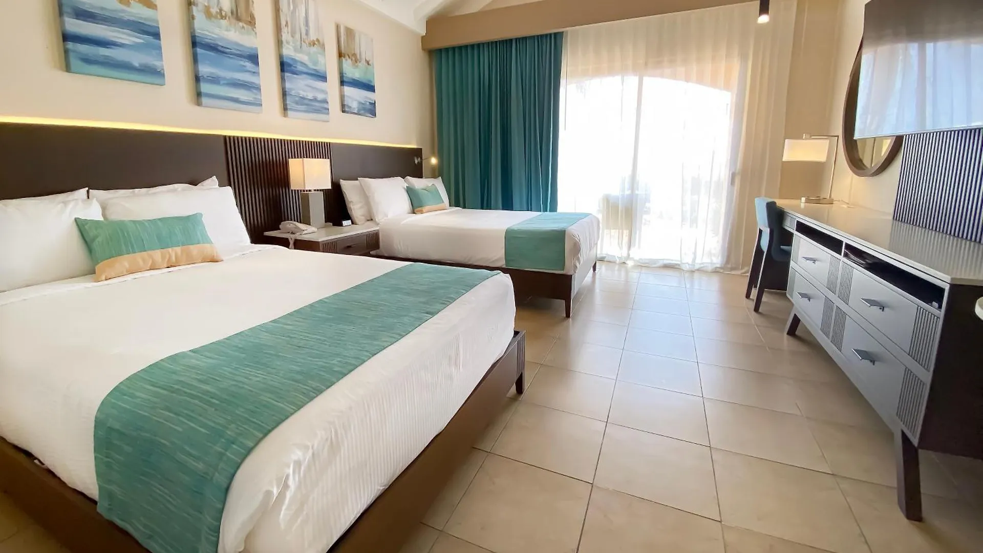 The Royal Sea Aquarium Resort Willemstad