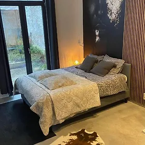 https://new-knus-appartement-met-tuin-op-antwerpen-zuid.hotelsghent.com